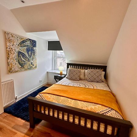 3-Bedroom Flat In The City Centre Next To The River Ness Inverness Exterior foto